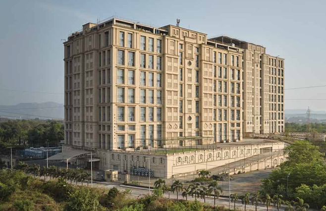 The Arena Arcadia Hiranandani Fortune City